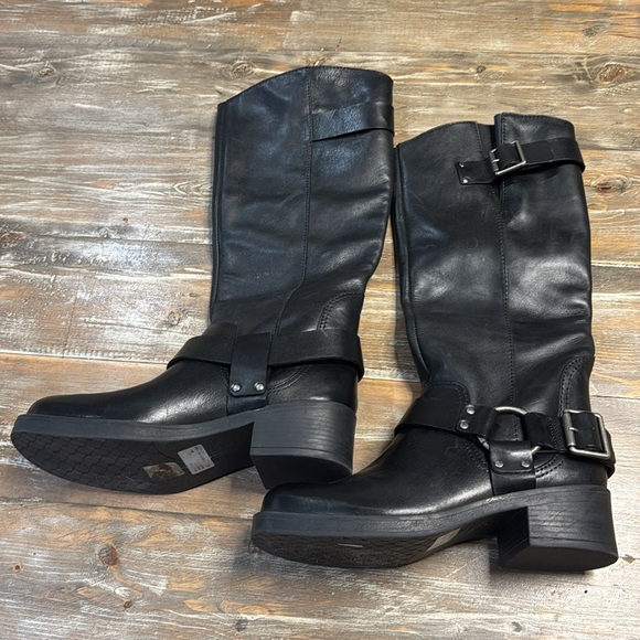 New without box Clara Low Block Boot - Picture 5 of 7